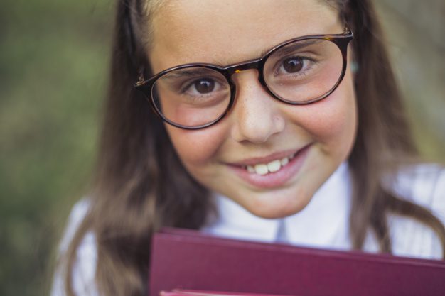 girl-with-brown-eyes-glasses-looking-smiling-cheerful-happy-eyewear-smart-eyeglasses_23-2147879238